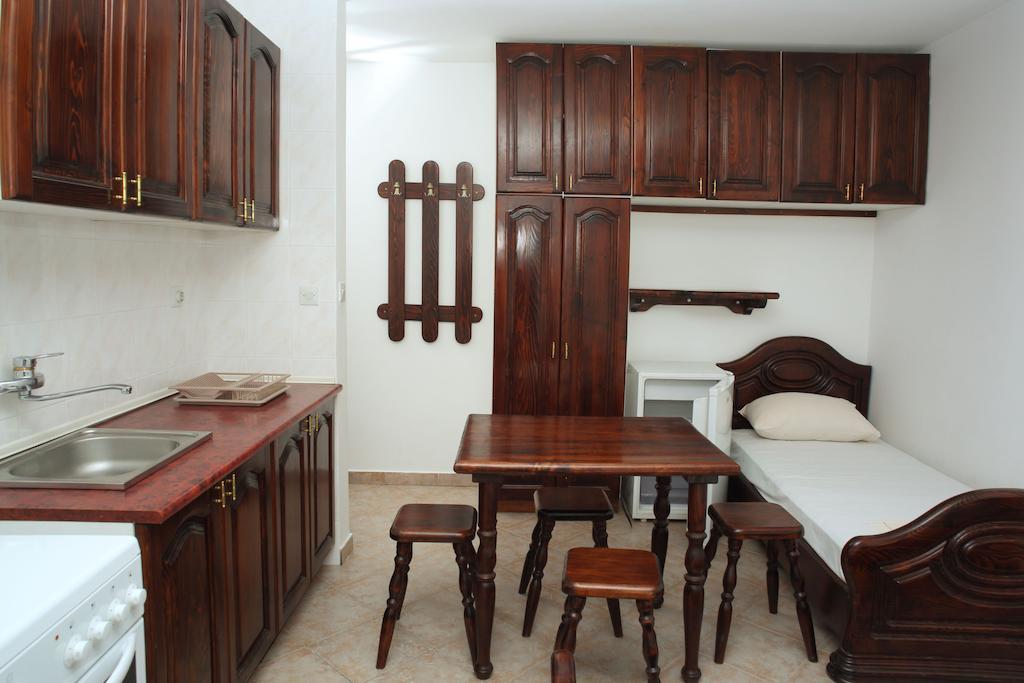 Rooms & Apartments Anka บาร์ ห้อง รูปภาพ